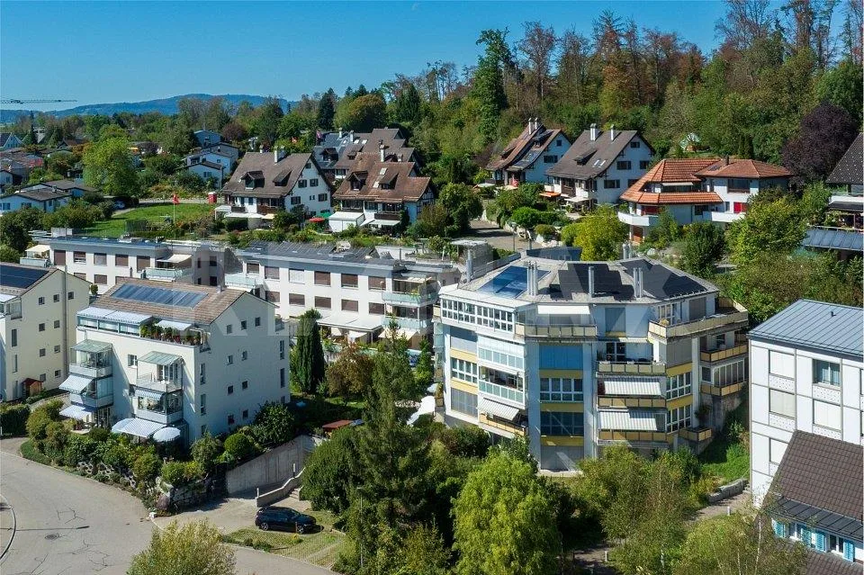 4.5 Zimmer Wohnung in Wolfhausen – Foto 2 von 9