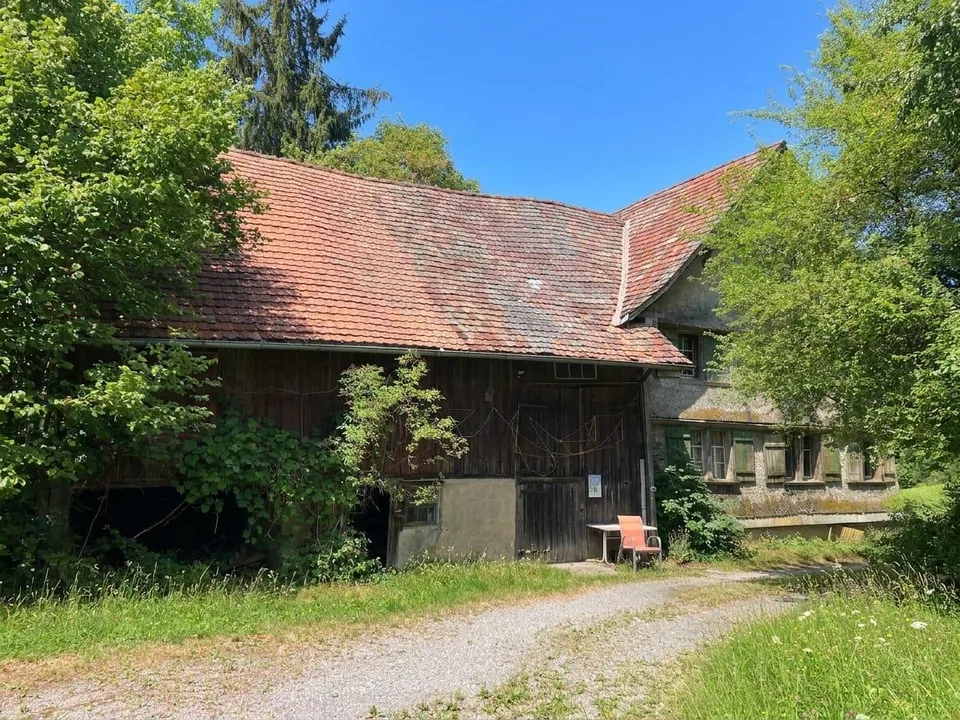 Beaucoup d'espace pour votre avenir - propriété avec grange et potentiel de nouvelle construction à Wittenbach – photo 4 sur 13