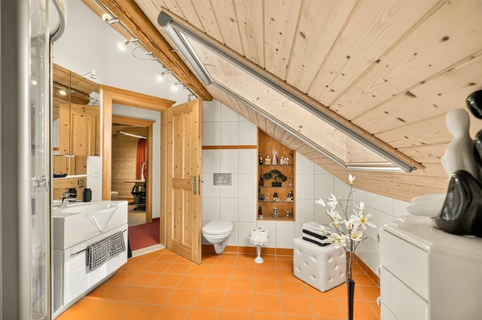Ruhig gelegenes Einfamilienhaus mit vorbereiteter Einliegerwohnung,... – Foto 15 von 30