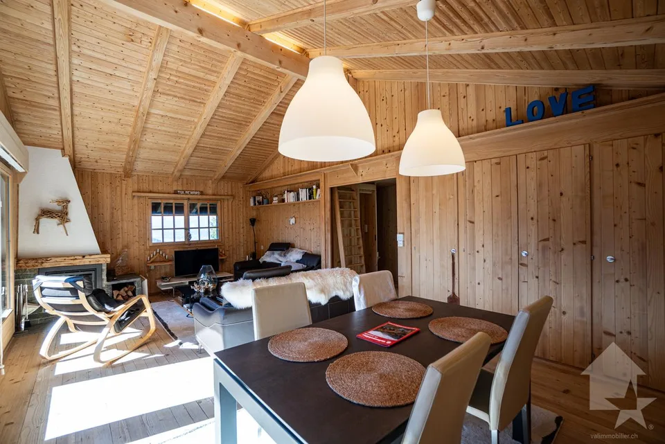Affascinante chalet circondato dalla natura con viste mozzafiato – foto 5 di 30