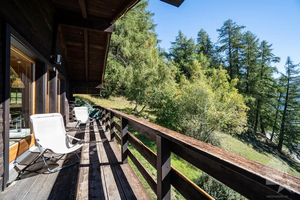 Affascinante chalet circondato dalla natura con viste mozzafiato – foto 10 di 30