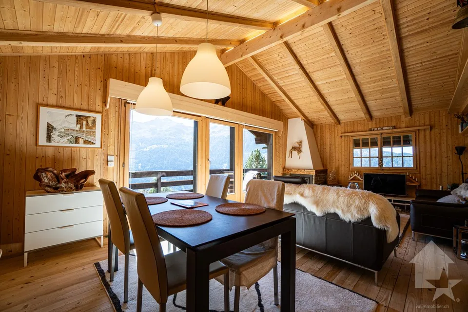 Affascinante chalet circondato dalla natura con viste mozzafiato – foto 6 di 30
