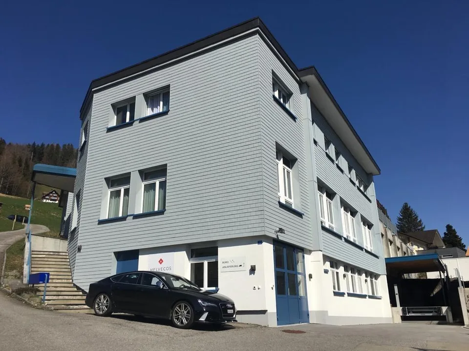 Wunderbarer Lagerraum mit Hebebühne und Umschlagplatz – Foto 2 von 8