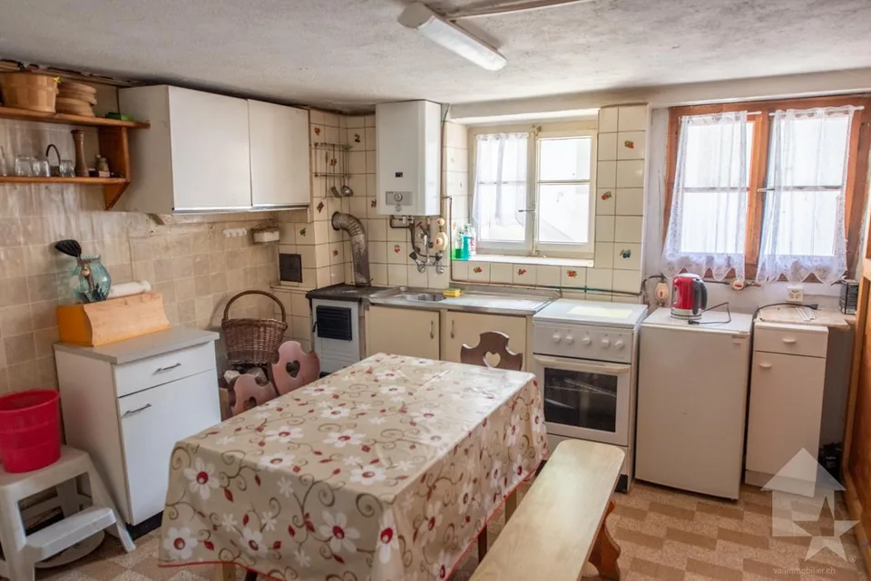 Charming Mayen 3.5p, green setting, calm, top view & sunlight – photo 12 of 20