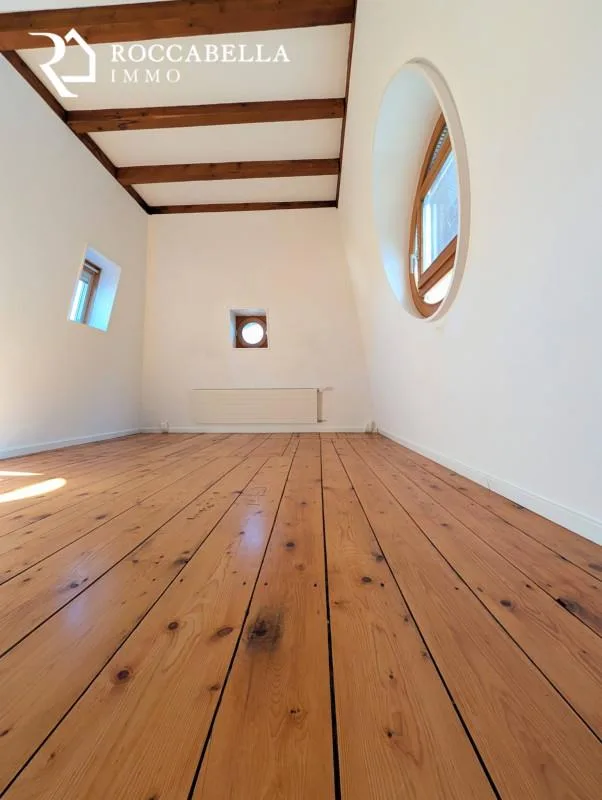 Magnifique duplex mansardé, charme et caractère au sein d'une demeu... – foto 9 di 13