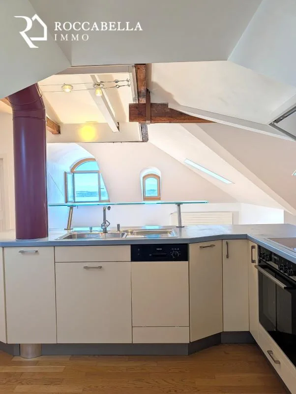 Magnifique duplex mansardé, charme et caractère au sein d'une demeu... – foto 6 di 13