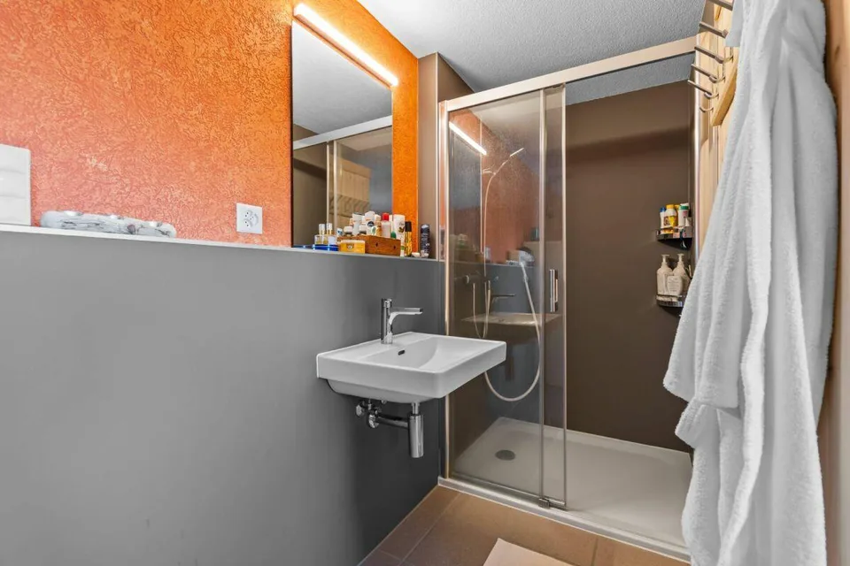 4 1/2-Zimmer-Ferienwohnung mit eigener Sauna und einem Tiefgaragenplatz – Foto 16 von 20