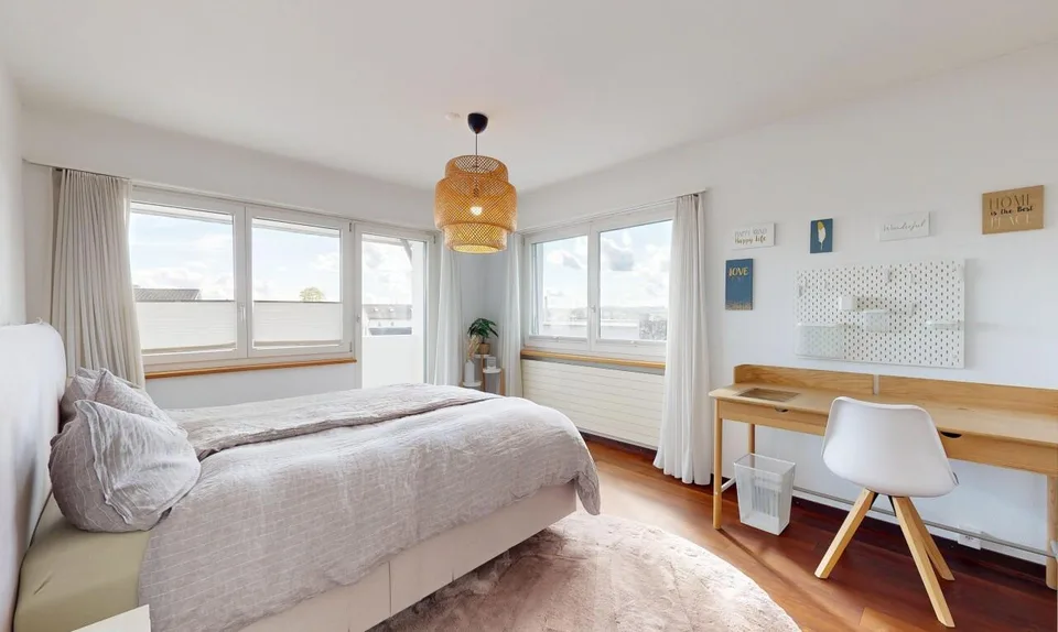 Attraktives freistehendes 6-Zimmer-Einfamilienhaus – Foto 12 von 13