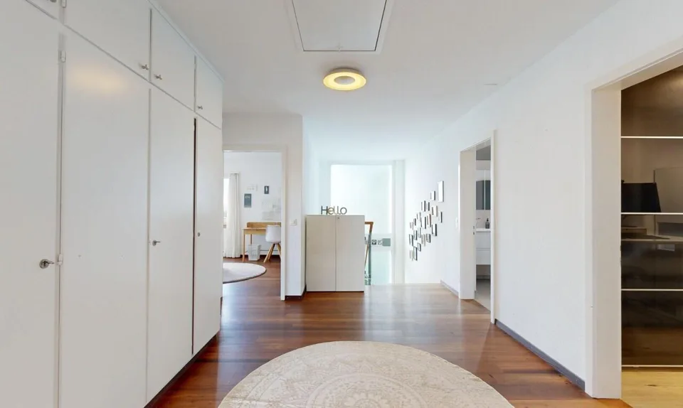 Attraktives freistehendes 6-Zimmer-Einfamilienhaus – Foto 9 von 13