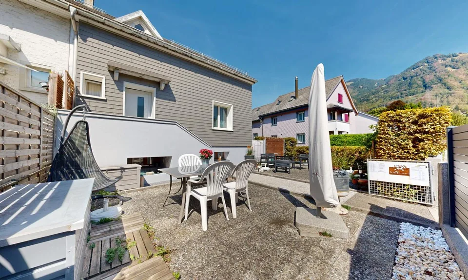 Casa a schiera di 5 locali ben curata a Ziegelbrücke – foto 2 di 11
