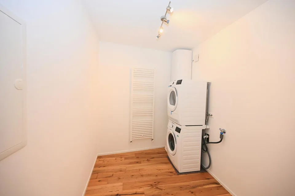 Appartamento completamente ristrutturato con vista lago a Ponte Tresa – Foto 11 von 13