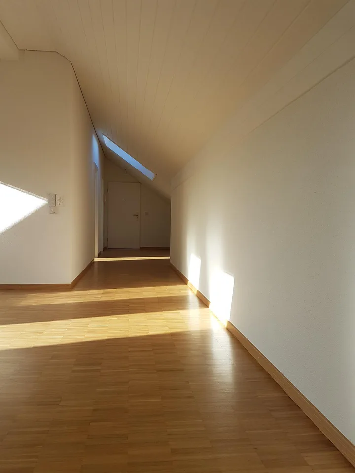 2 1/2 Zimmer-Dachwohnung – Foto 8 von 11