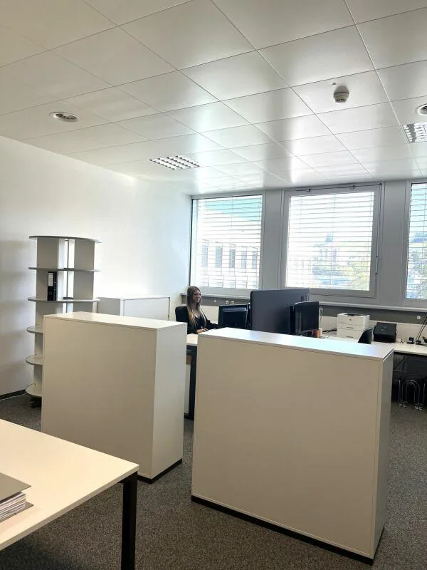 145 m2 Büroraum zu Top-Konditionen an bester Lage mit unmittelbaren... – photo 2 sur 5