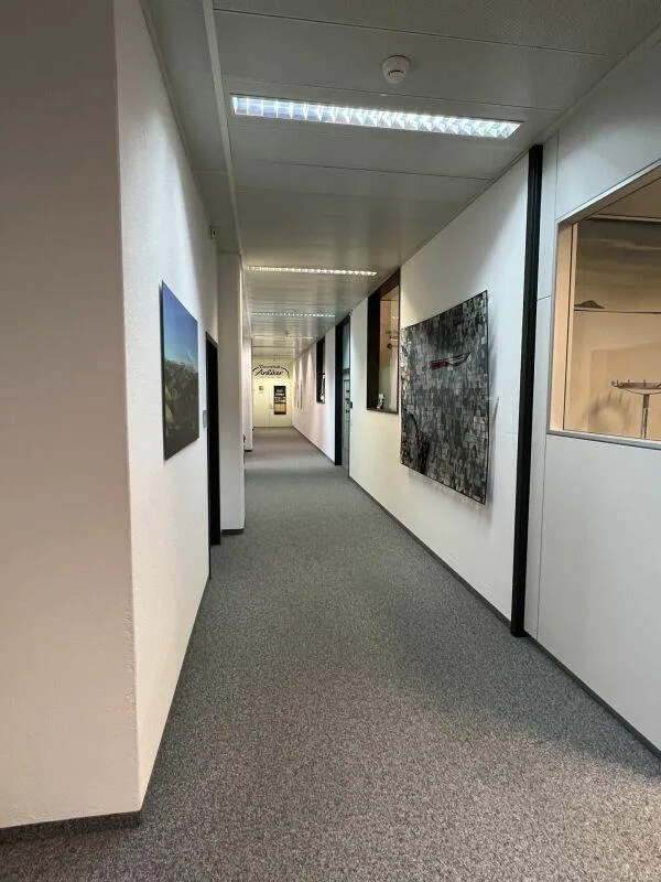 145 m2 Büroraum zu Top-Konditionen an bester Lage mit unmittelbaren... – photo 3 sur 5
