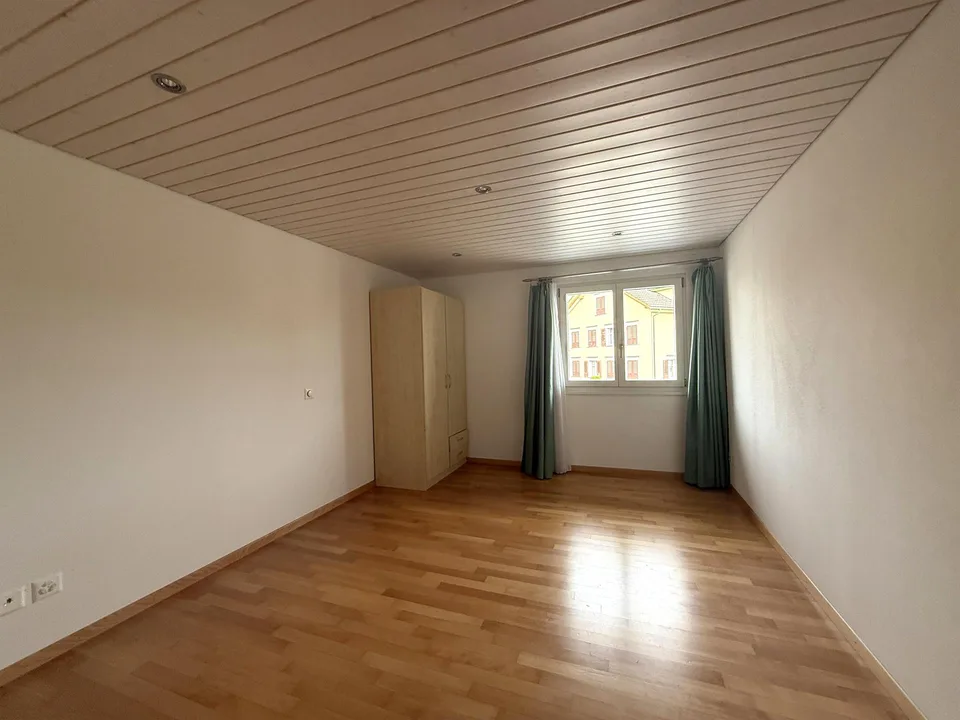 grosszügige 3.5-Zimmer-Wohnung | Wohnen wie im eigenen Hausteil – foto 6 di 12