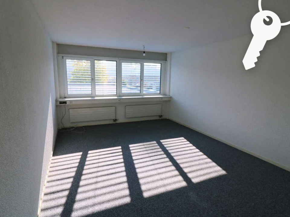 Büro-, Praxis- oder Schulungsraum in Zuchwil – Foto 2 von 6