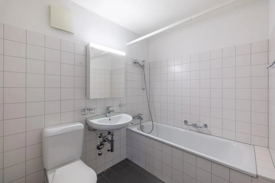 Helle 3.5-Zimmer-Wohnung mit schönem Balkon – Foto 7 von 10