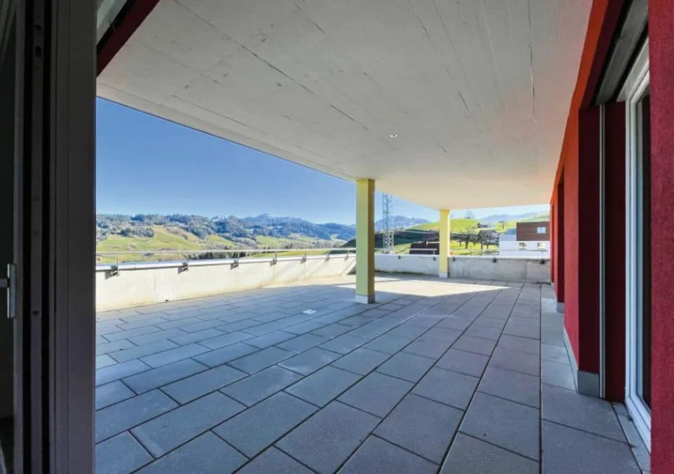 Attikawohnung mit grosser Terrasse – Foto 10 von 12
