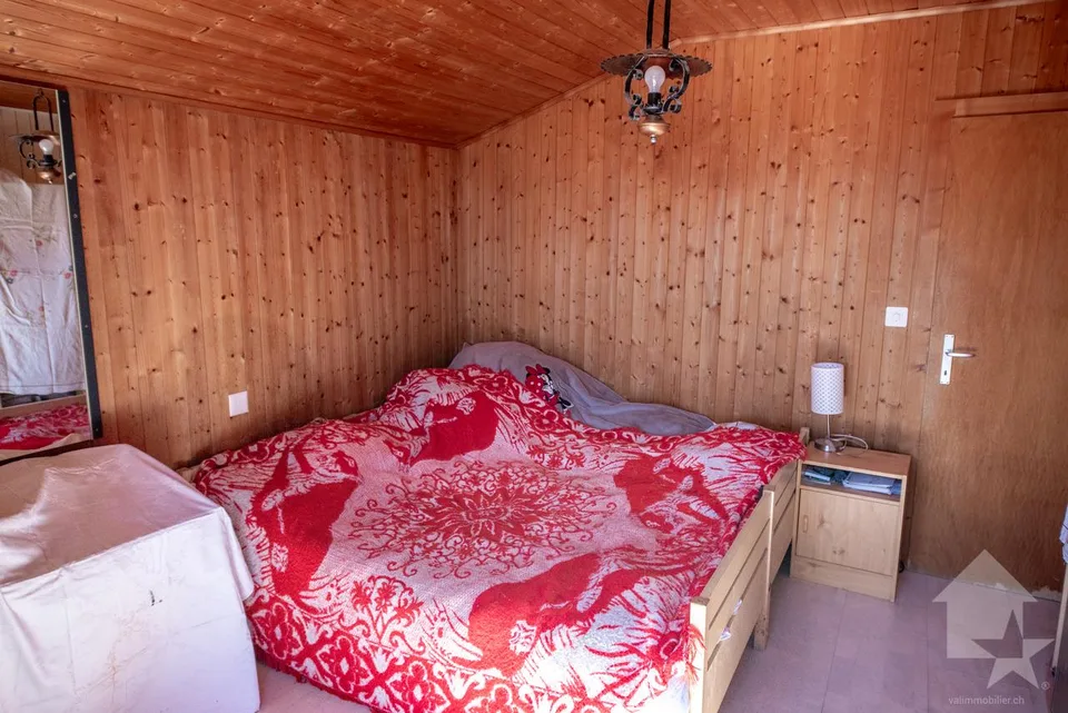 Delizioso piccolo chalet 4.5 locali, posizione superba, calma, con vista, soleggiato! – foto 16 di 22