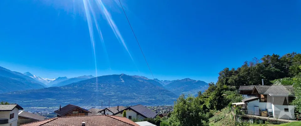 Delizioso piccolo chalet 4.5 locali, posizione superba, calma, con vista, soleggiato! – foto 20 di 22