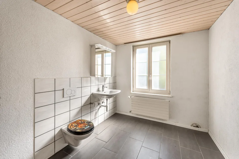 Spannendes Einfamlienhaus zur vielseitigen Nutzung geeignet – photo 5 of 13