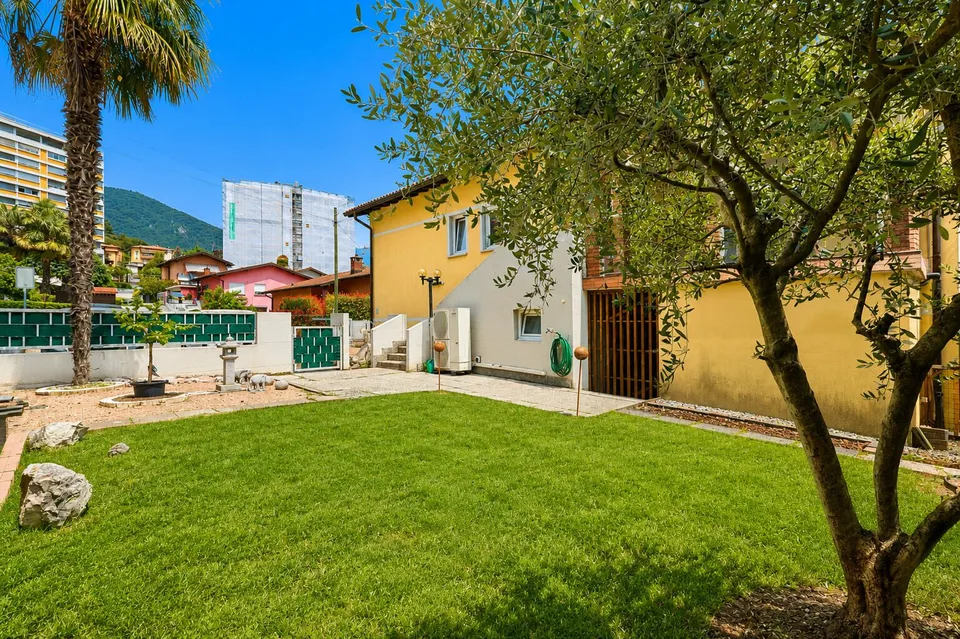 AMPIO 5 LOCALI CON GIARDINO PRIVATO E DUE TERRAZZE – foto 13 di 13