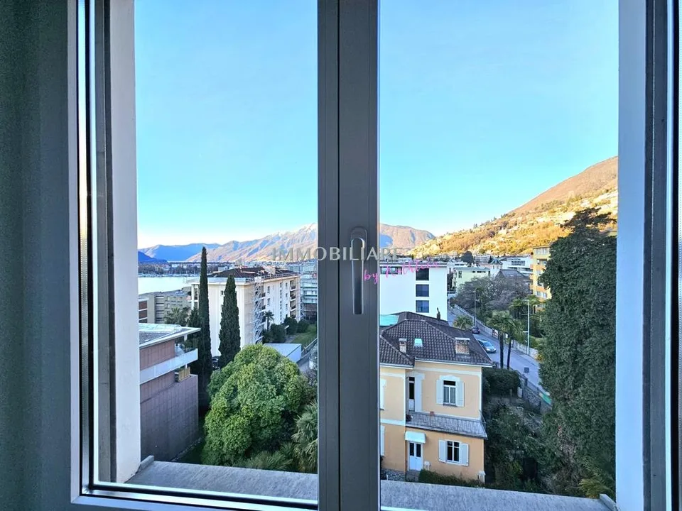 Ihr Logenplatz am Lago Maggiore: Attika mit Hallenbad und Kamin – foto 14 di 22