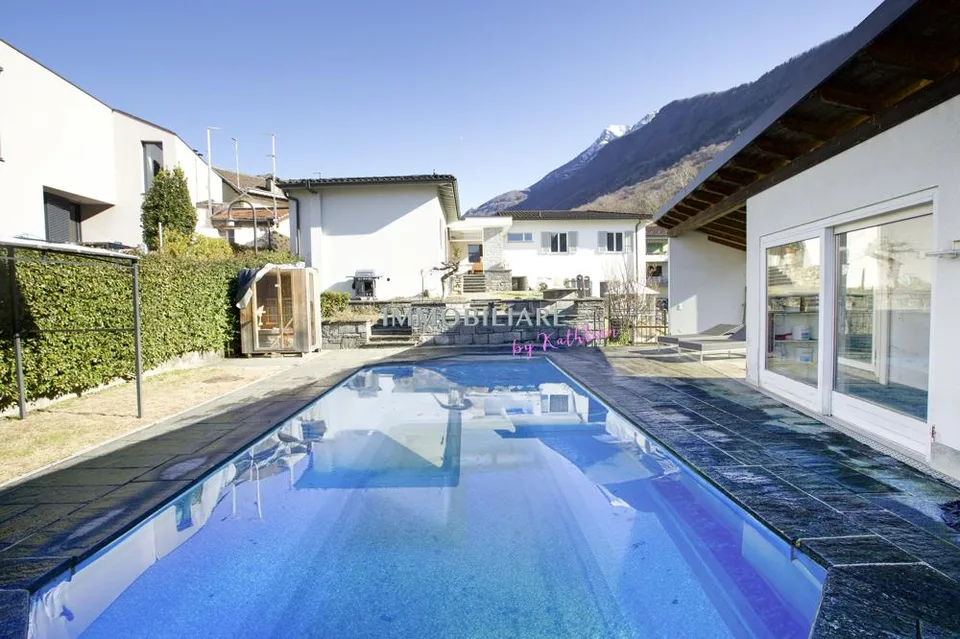 Villa mit Pool und grossem Garten, für Tiere geeignet, auch zum Bauen – photo 2 sur 15