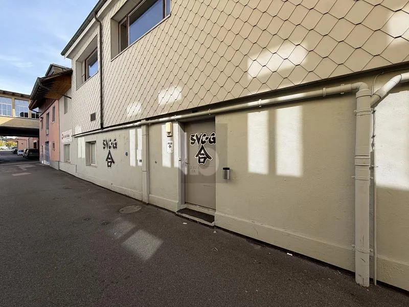 VIELSEITIGE VEREINS- UND GEWERBEFLÄCHE – Foto 5 von 6