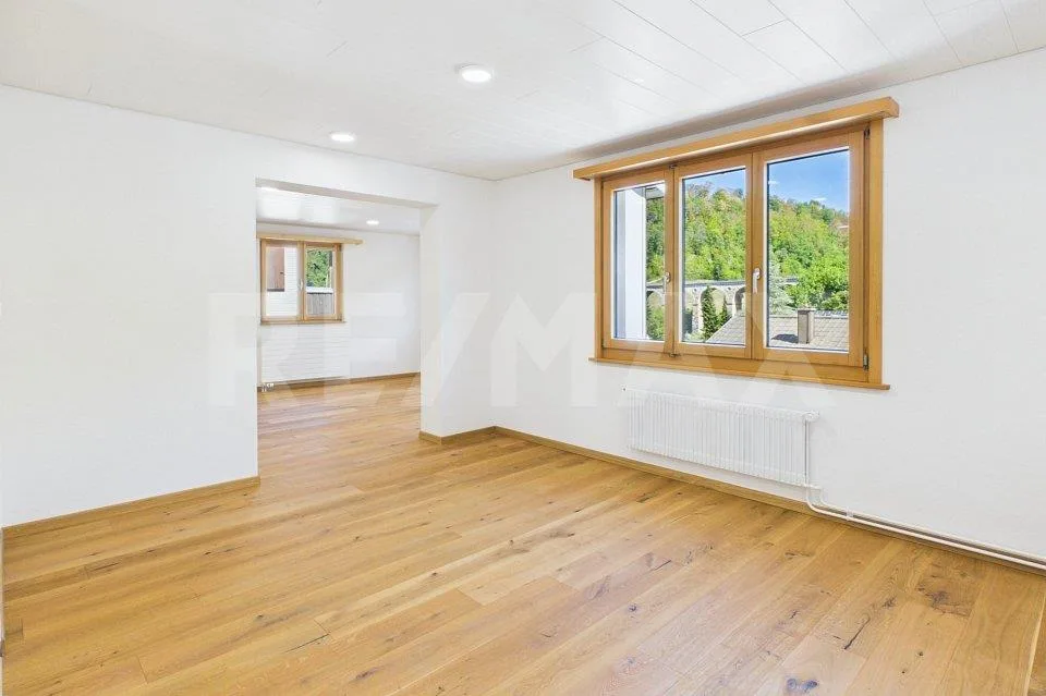 Kernsaniertes 8-Zimmer-Eigenheim mit viel Raum und Charakter – foto 5 di 13