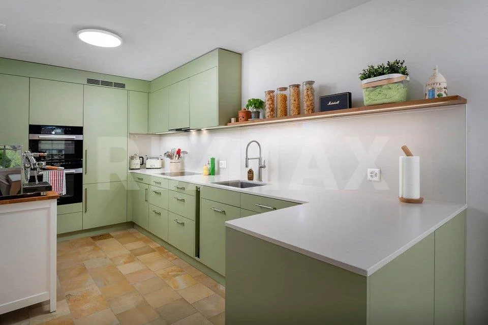 Appartement spacieux de 3,5 pièces dans une commune avantageuse en termes d'impôts – photo 3 sur 13