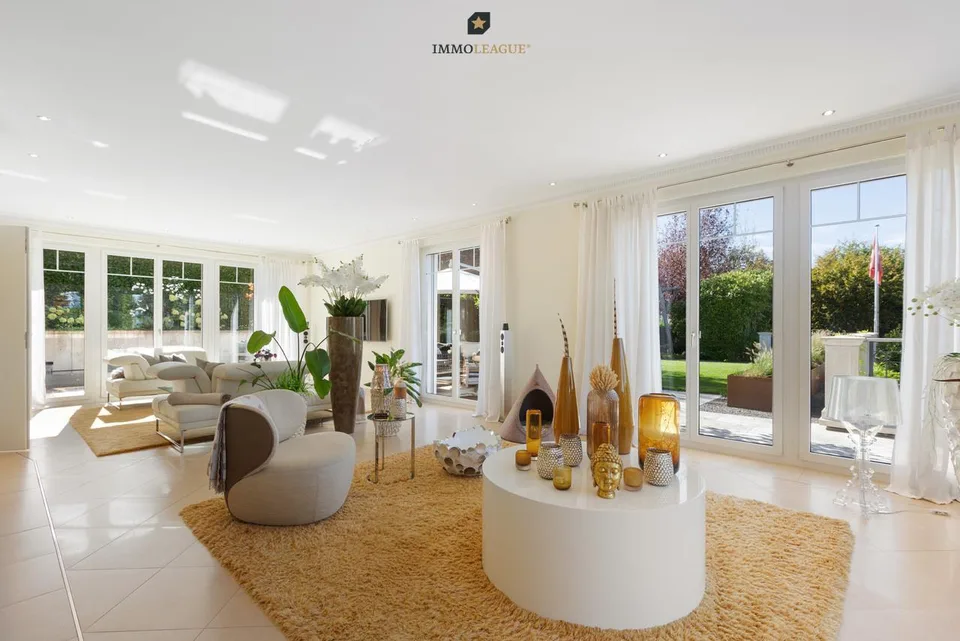 Grandiose Luxusvilla mit Pool und Seesicht – foto 9 di 16