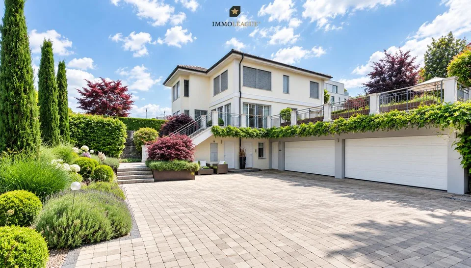 Grandiose Luxusvilla mit Pool und Seesicht – foto 11 di 16
