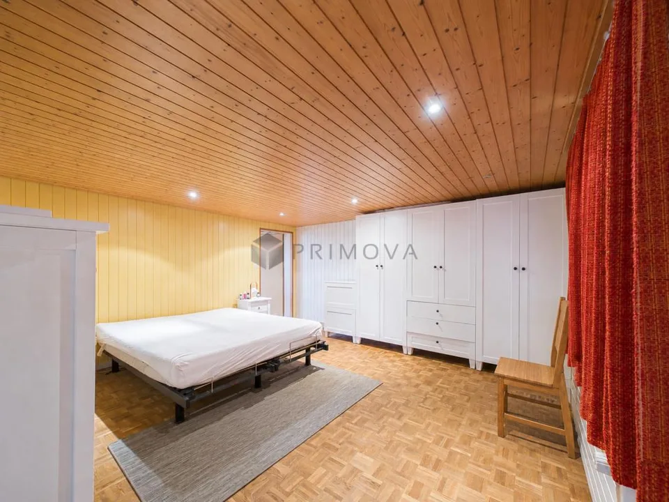 Modernisiertes Zweifamilienhaus mit Baulandreserve – foto 12 di 16