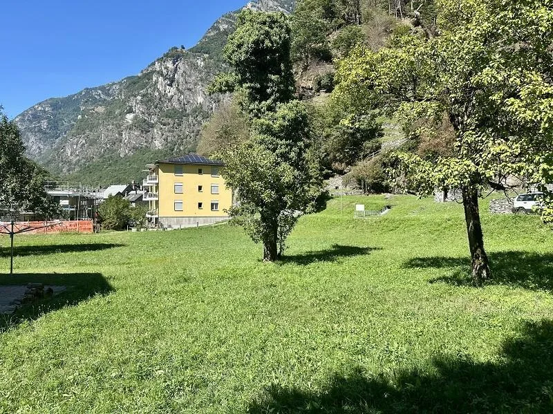 Baulandgrundstück R3 mit schöner Aussicht / terreno edif. di 829... – Foto 6 von 7