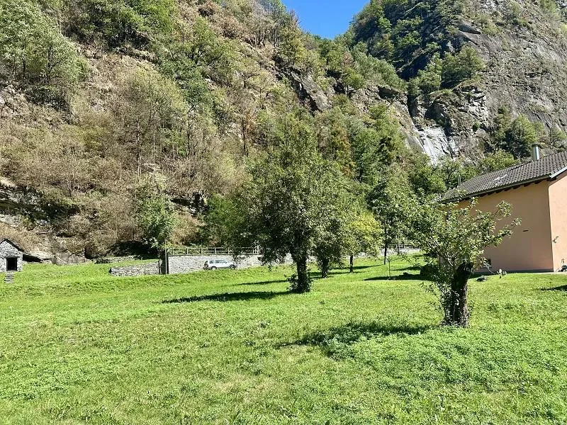 Baulandgrundstück R3 mit schöner Aussicht / terreno edif. di 829... – Foto 7 von 7