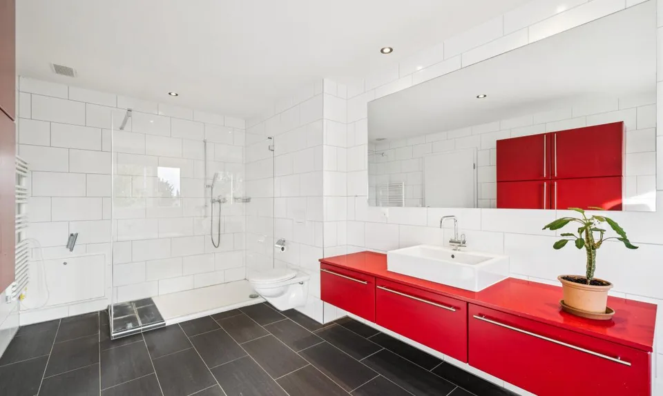 Maison de famille élégante avec jardin et terrasse en attique – photo 10 sur 11