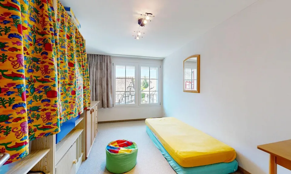 Helles Reihenhaus mit 250 m2 Wohnfläche und Garten in Buchthalen – Foto 10 von 11