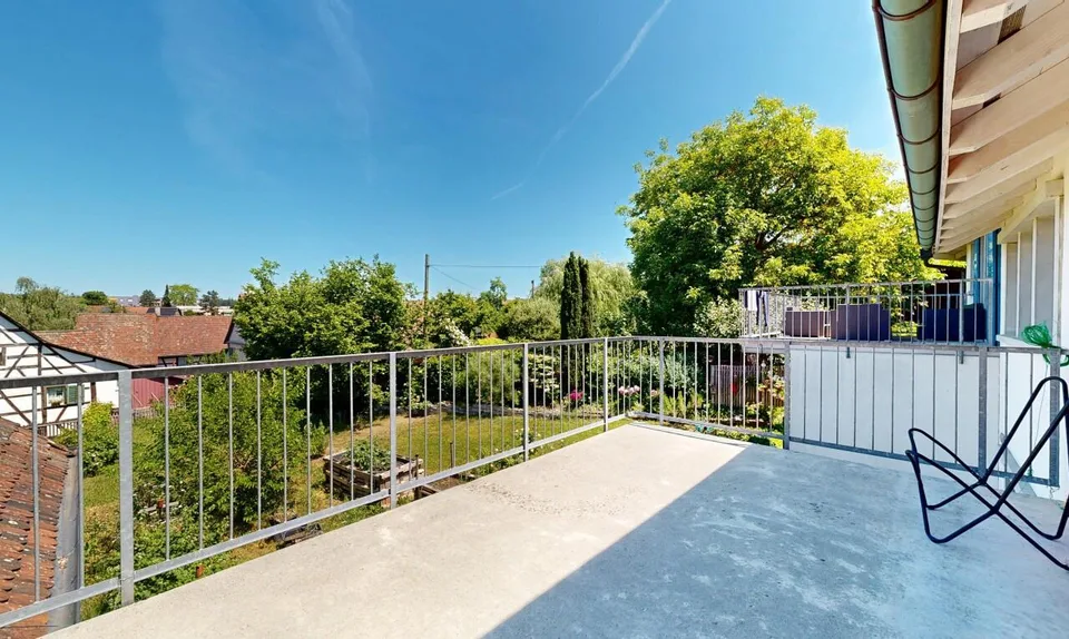Helles Reihenhaus mit 250 m2 Wohnfläche und Garten in Buchthalen – Foto 3 von 11