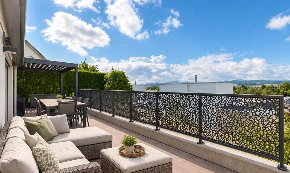 Modernes 5.5-Zimmer-Einfamilienhaus mit fantastischer Aussicht – Foto 3 von 11