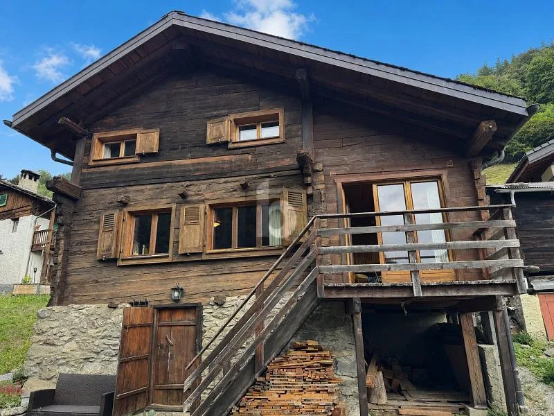 Charmanter Grundbesitz mit mehreren Parzellen – Foto 2 von 6