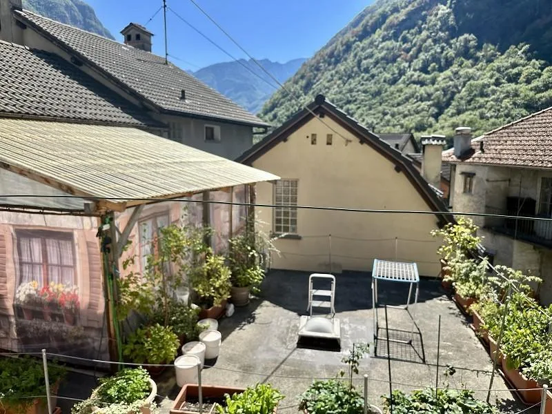 5 1/2-Zimmer-Tessinerhaus im Dorfzentrum / casa ticinese di 5 1/2... – Foto 7 von 14