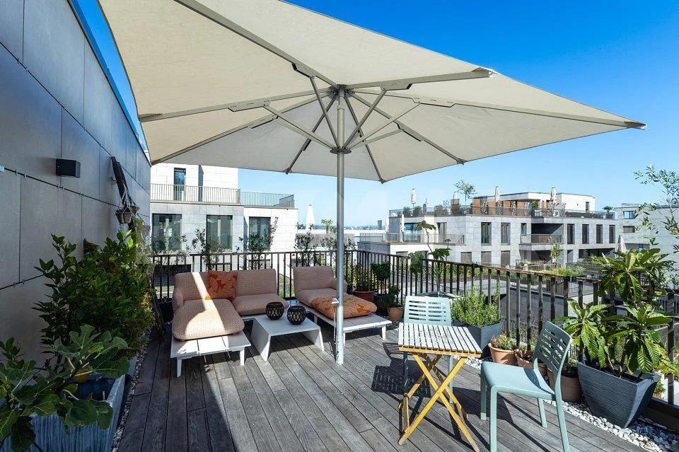 Urban Living neu definiert: Stylische Maisonette mit Wow-Architektur – Foto 9 von 11