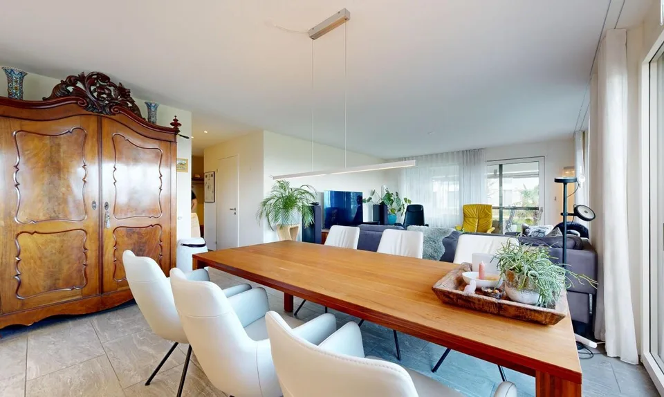 Appartement de jardin exclusif de 4,5 pièces avec vue sur le lac et équipement de haute qualité – photo 3 sur 11