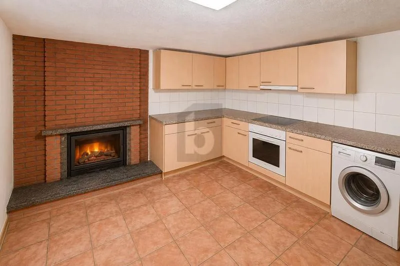 TYPICAL PROPERTY IN CENTRAL AND SUNNY LOCATION – photo 3 of 6
