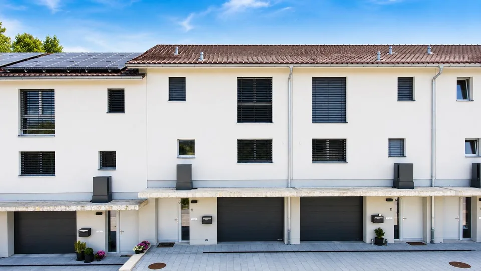 Come nuovo – casa di 5,5 locali con giardino e doppio garage – foto 15 di 23