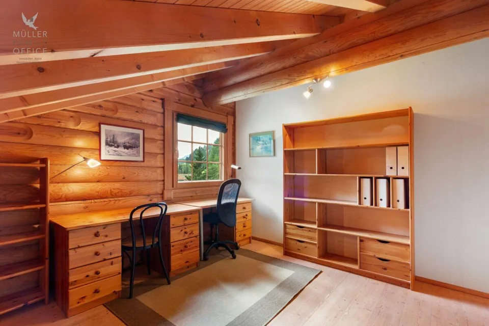 Casa in legno esclusiva con fascino alpino inconfondibile – foto 10 di 13
