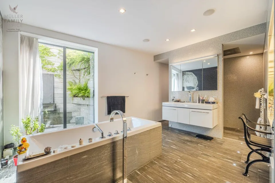 Traumhafte Luxus-Designervilla mit fantastischer Seesicht und Einli... – photo 12 sur 14