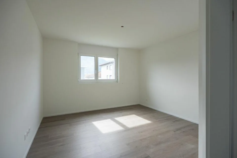 Neue und moderne 4,5-Zimmer-Wohnung in einer attraktiven Lage in Go... – photo 8 sur 20