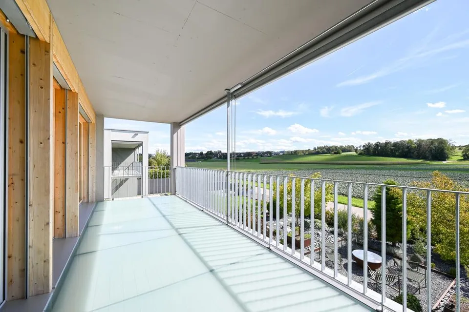 Maison moderne avec oasis de jardin et vue sur le vert – photo 4 sur 7